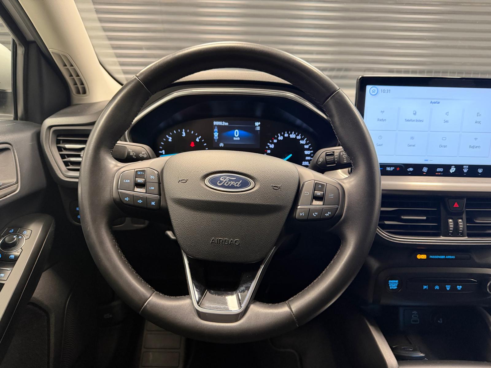 FORD FOCUS 24